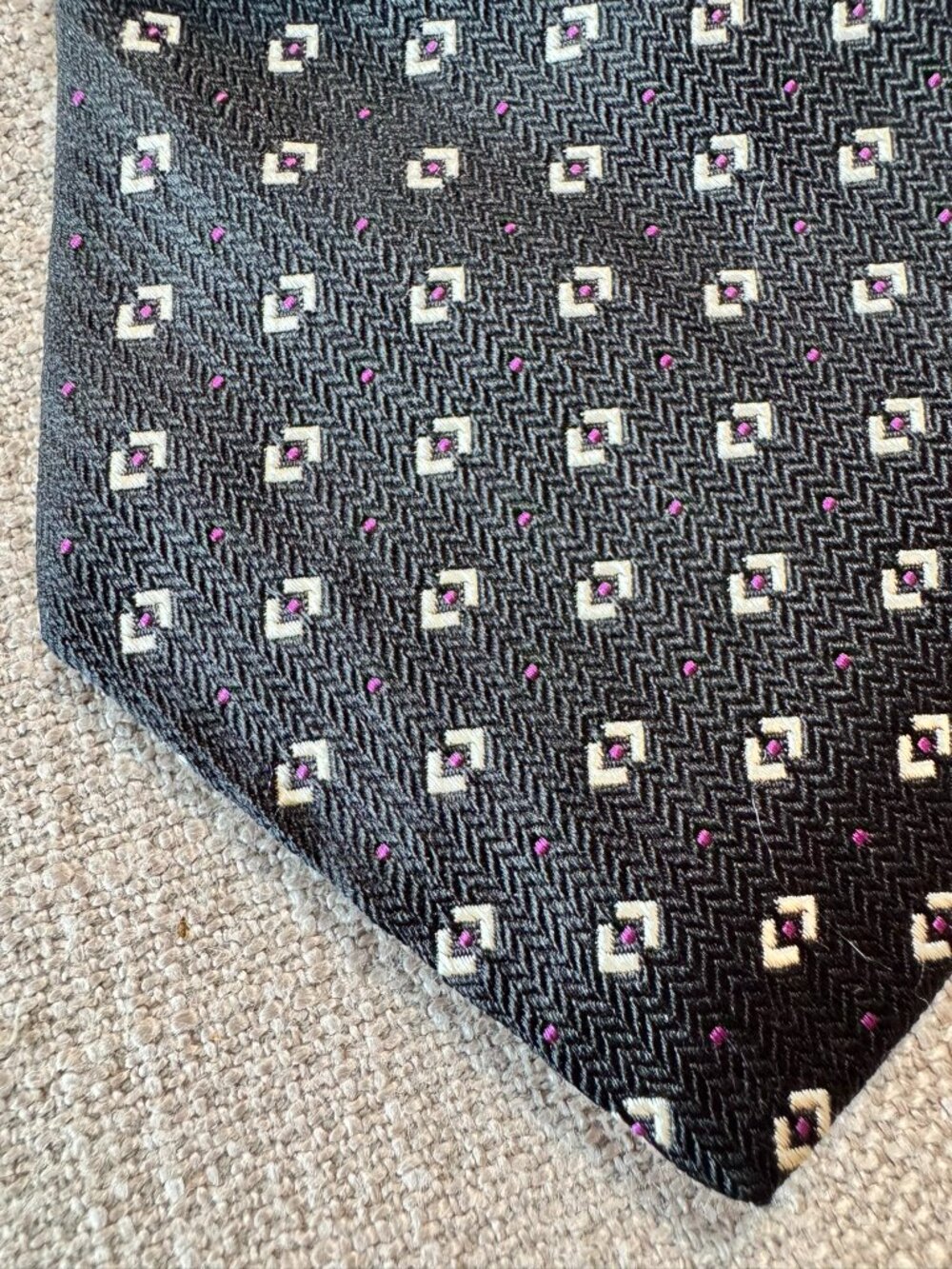 Lauren Ralph Lauren Black Silk Tie – Cream & Purple Micro‑Print – 3.5” Width - Picture 3 of 6
